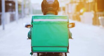 Da professore a rider, una storia che lascia senza parole e spiazza